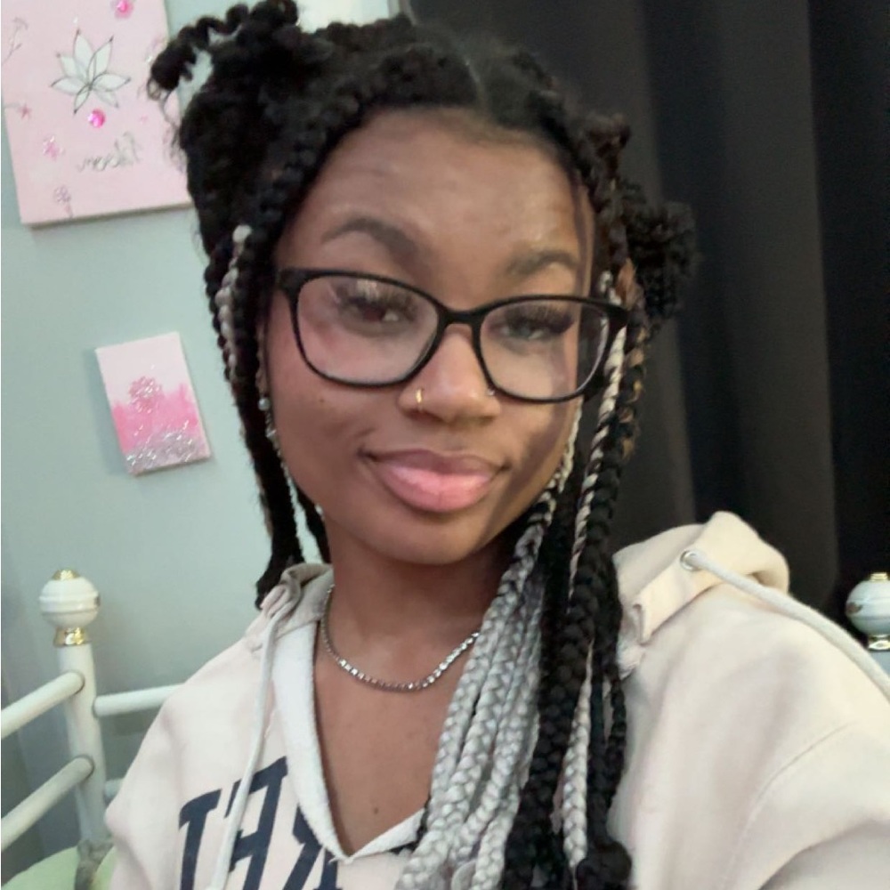 Meet your Posher, Aniah